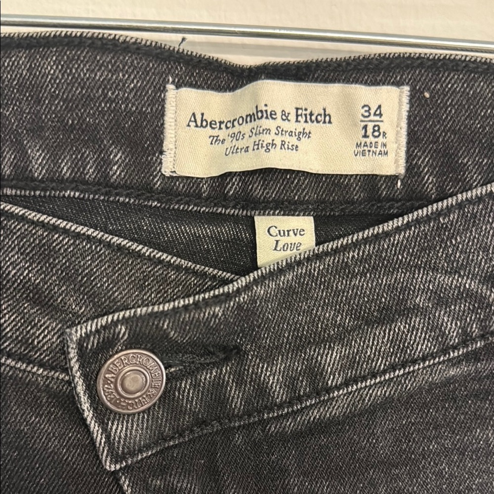 Abercrombie & Fitch The 90s Slim Straight Black Denim Jeans